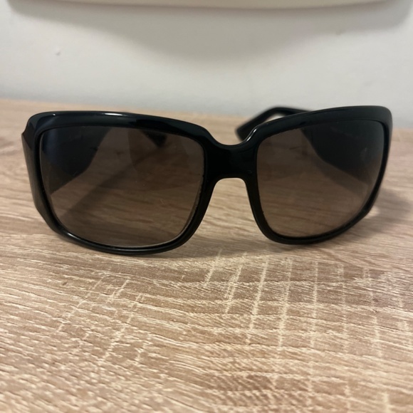 Fendi sunglasses - Picture 2 of 4